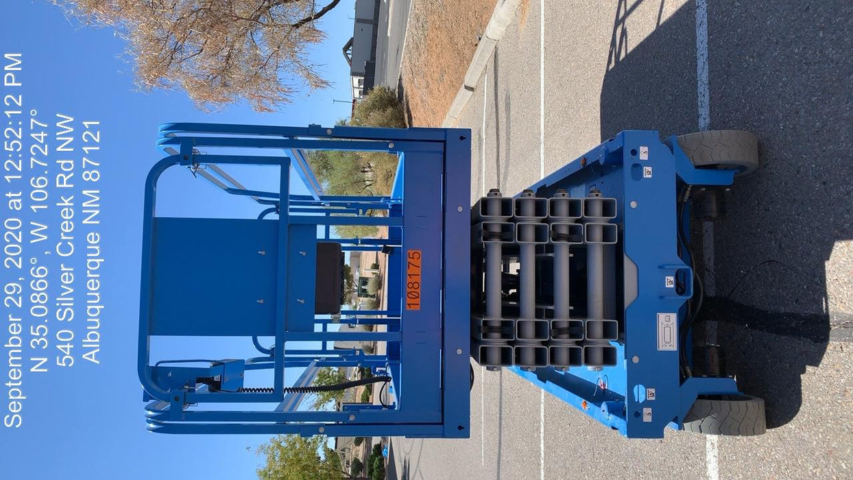 2020 Genie GS-3246 Standard, Folding full height swing gate