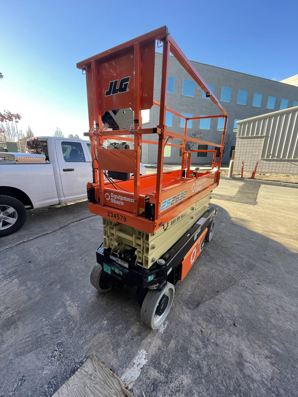 2022 JLG ES2632
