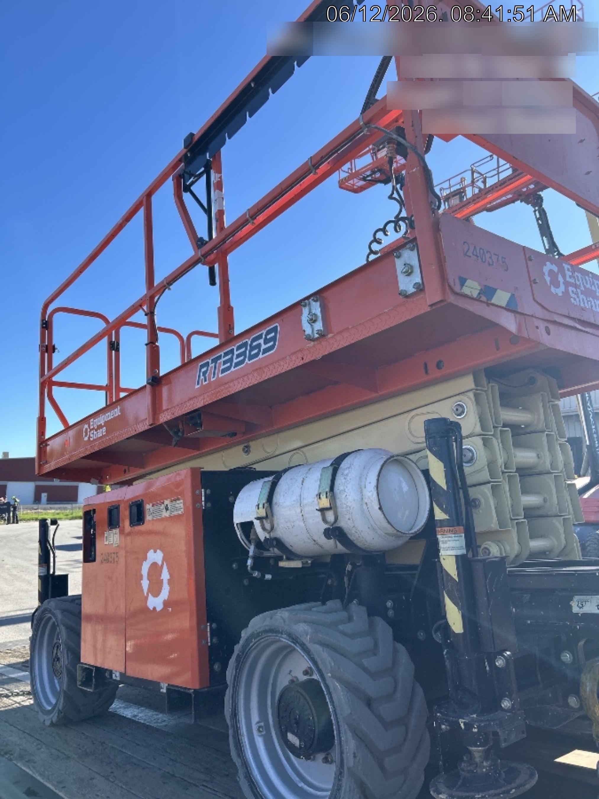 2022 JLG RT3369