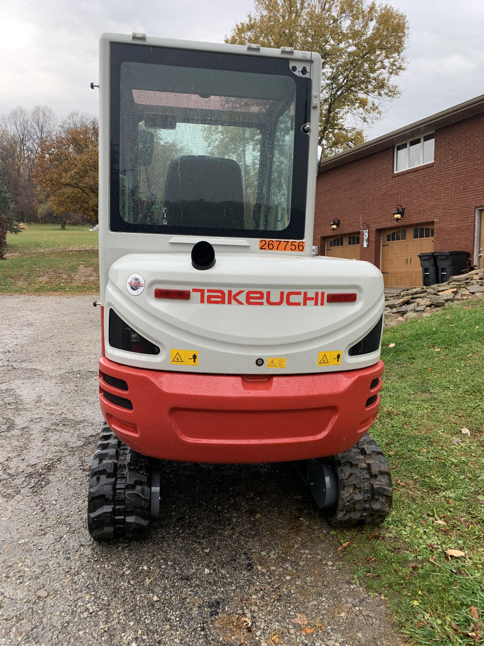 2022 TAKEUCHI TB235-2CR