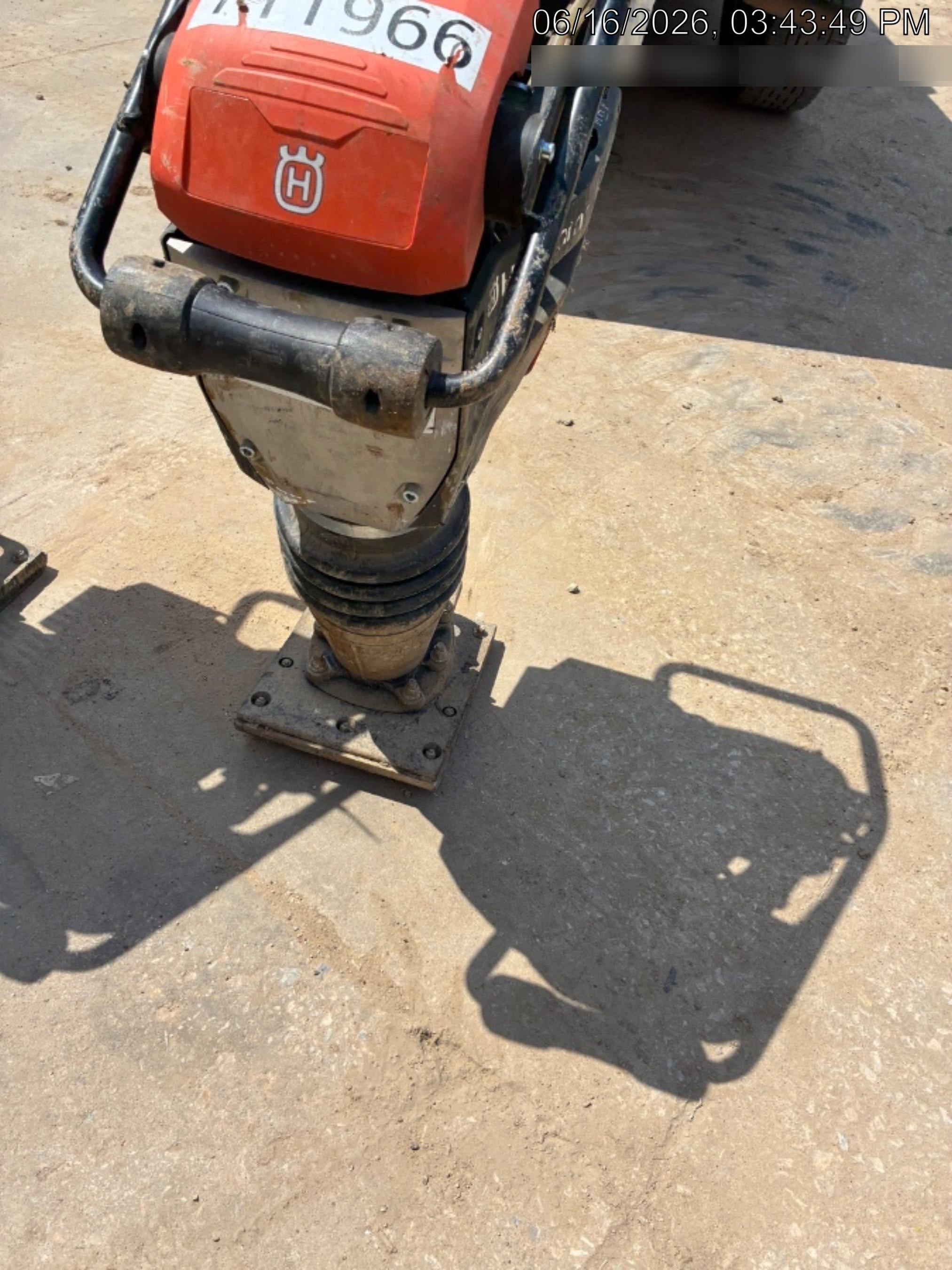 2026 HUSQVARNA LT6005