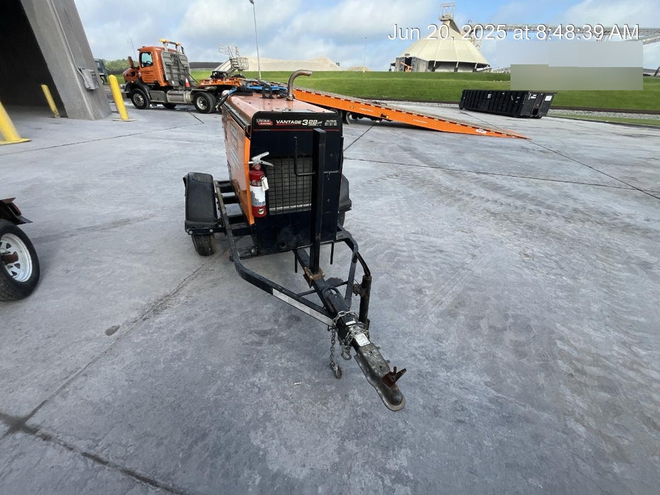 2021 Lincoln Electric Vantage 322 Vantage 322 Ready Pak 3 w/ Decals, ORANGE (includes trailer, cable rack, fender light kit) NO Telematics