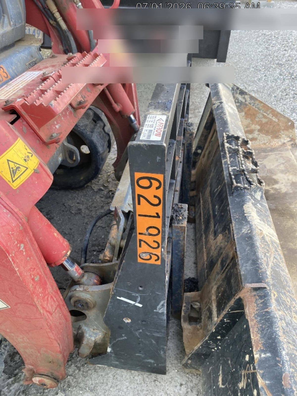 2025 ARROW MATERIAL HANDLING 48" Pallet Forks - Arrow