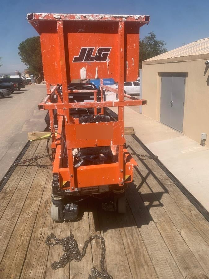 2021 JLG ES1330L