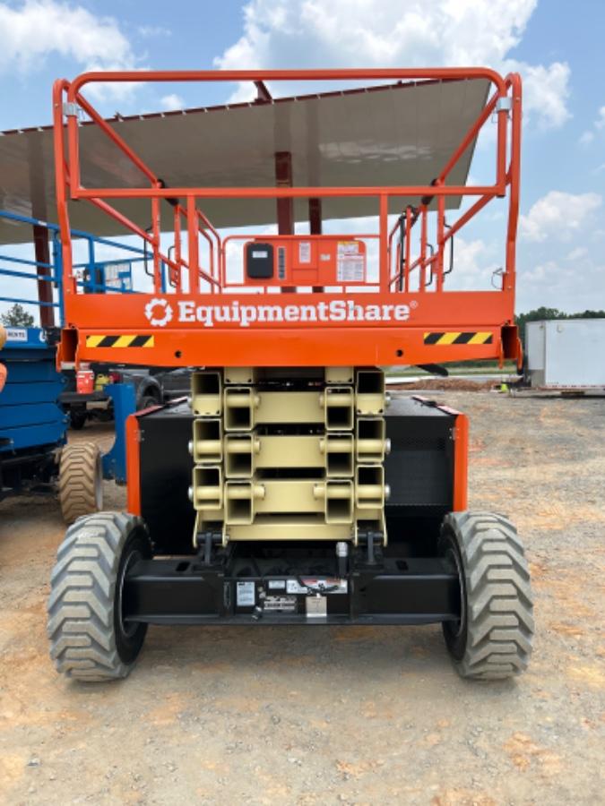 2025 JLG RT4394