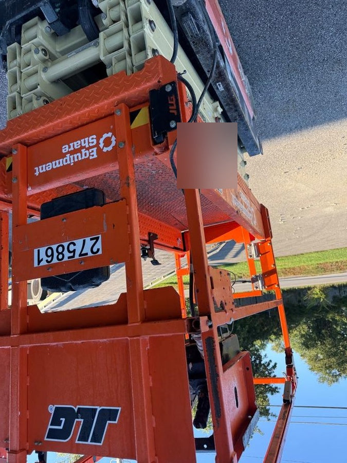 2022 JLG ES1932