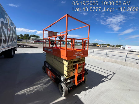 2022 JLG ES3246
