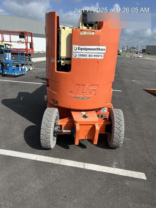2019 JLG E300AJP