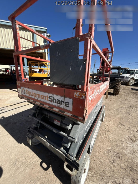 2018 Skyjack SJIII-4632 Skyjack SJIII4632 Scissor Lift w/Trojan Batteries