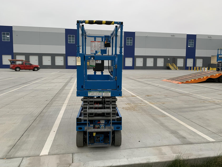 2020 Genie GS-1930 Solid Non Marking Tires, Beacon, Folding rails with half height swing gate, 800W Inverter