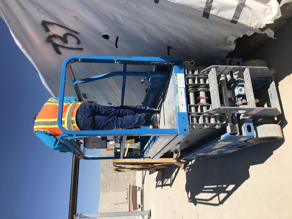 2019 Genie GS-1930 Fixed rails with chain Entry