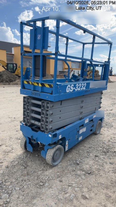 2022 GENIE GS-3232
