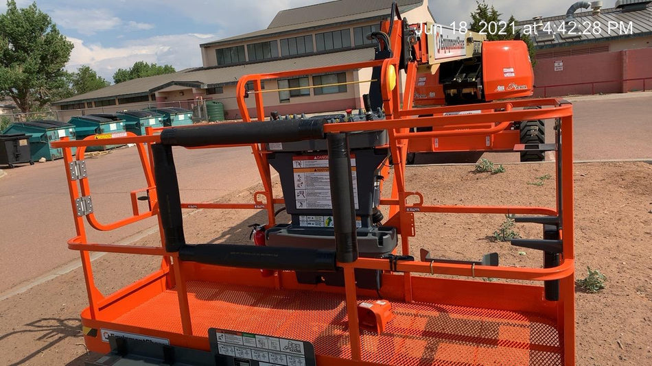 2021 JLG 660SJ
