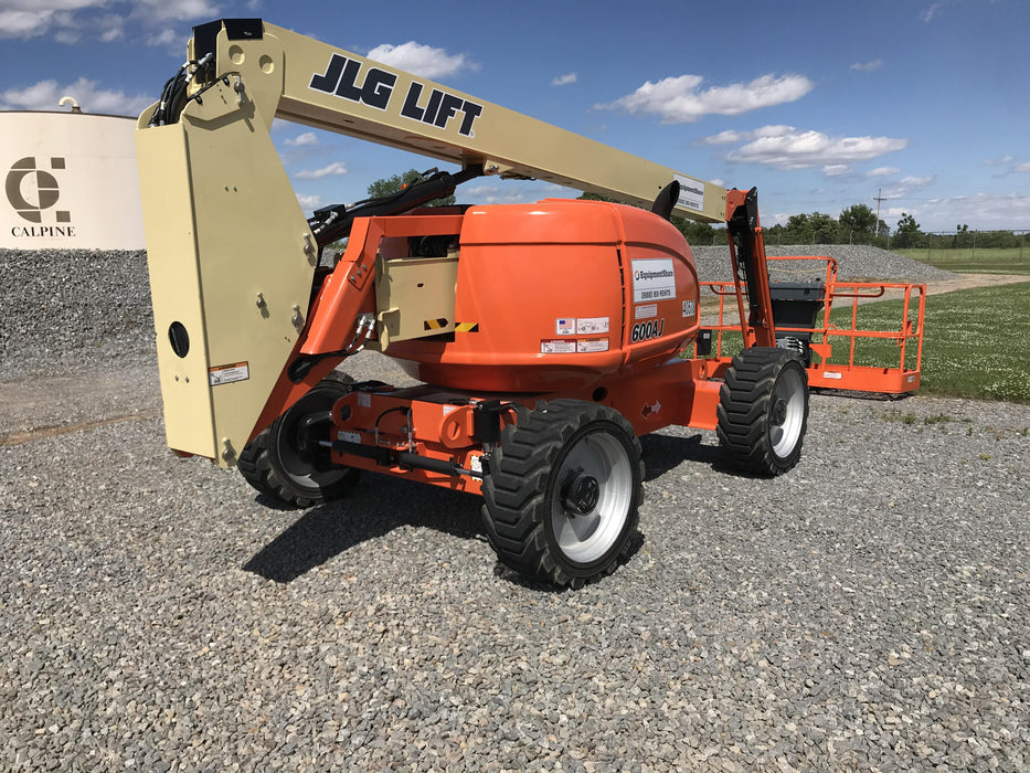 2019 JLG 600AJ