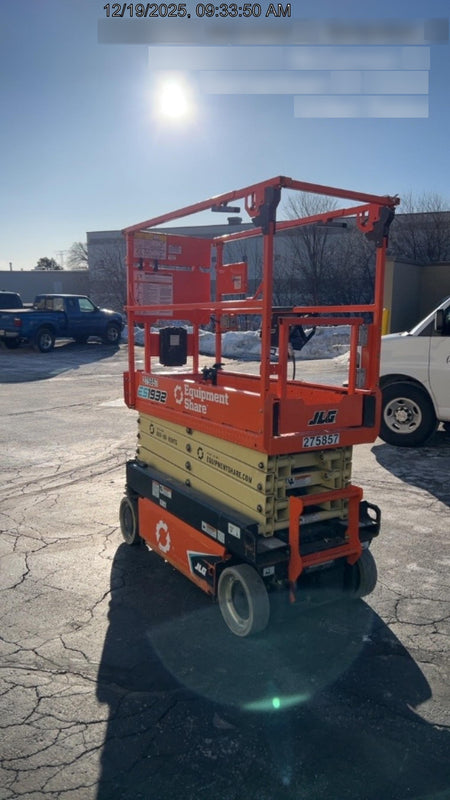 2022 JLG ES1932