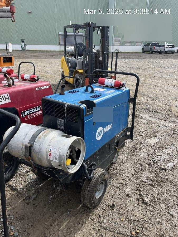 2019 Miller Electric BOBCAT 250 Standard w/Running Gear, Bracket, Hose