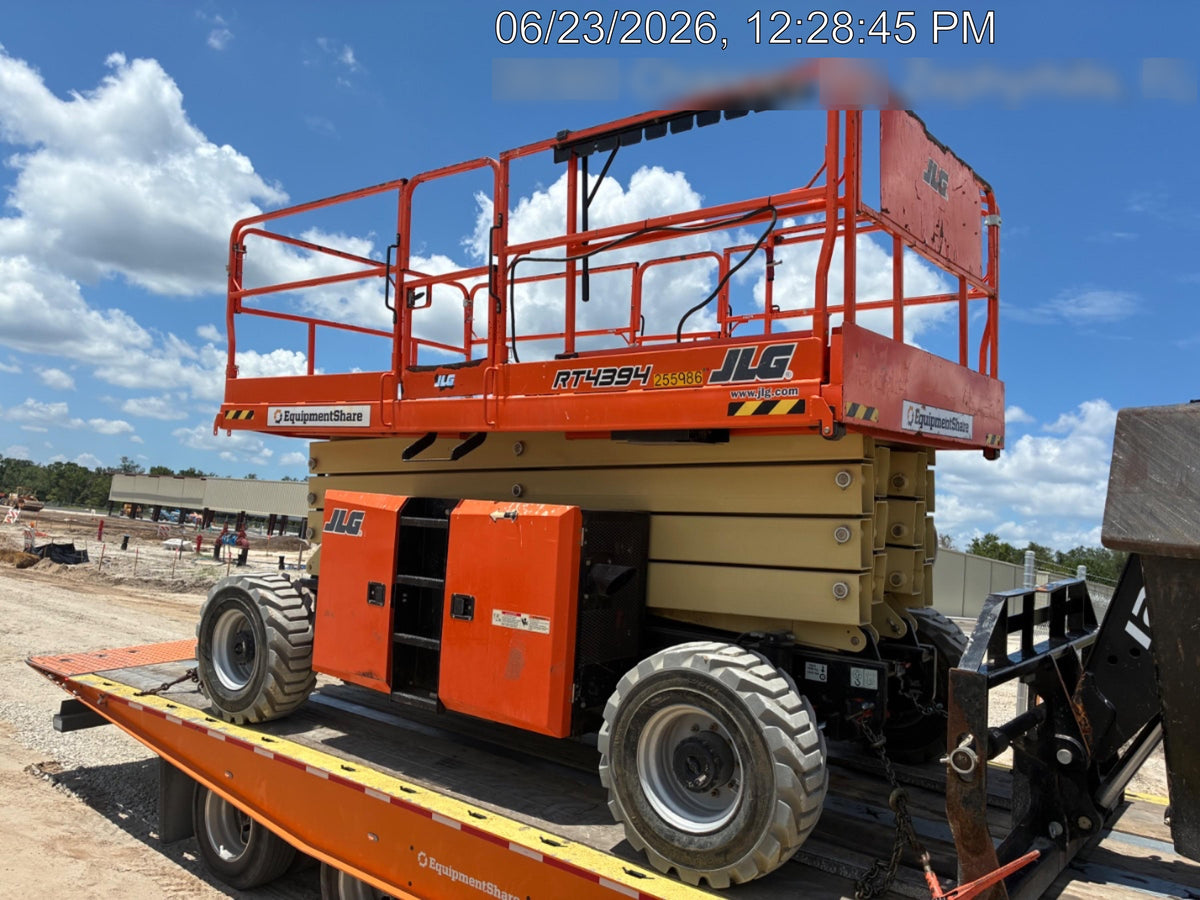 2022 JLG 4394RT