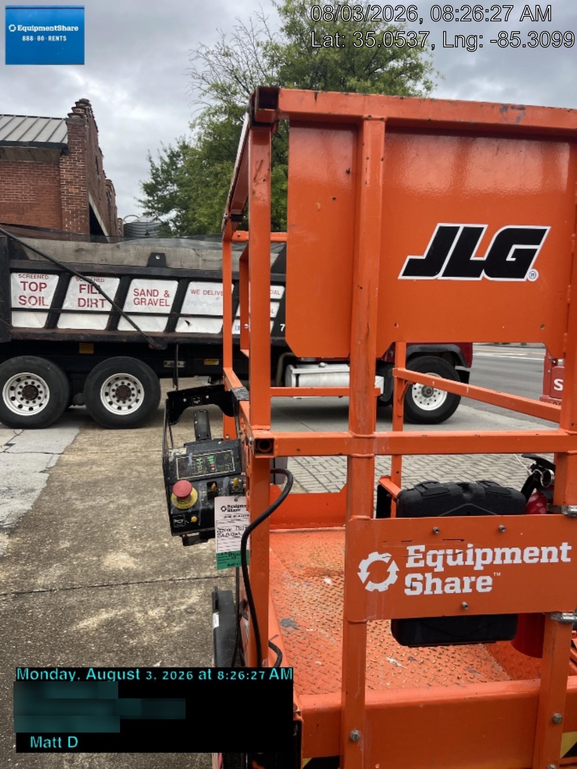 2022 JLG ES1330L