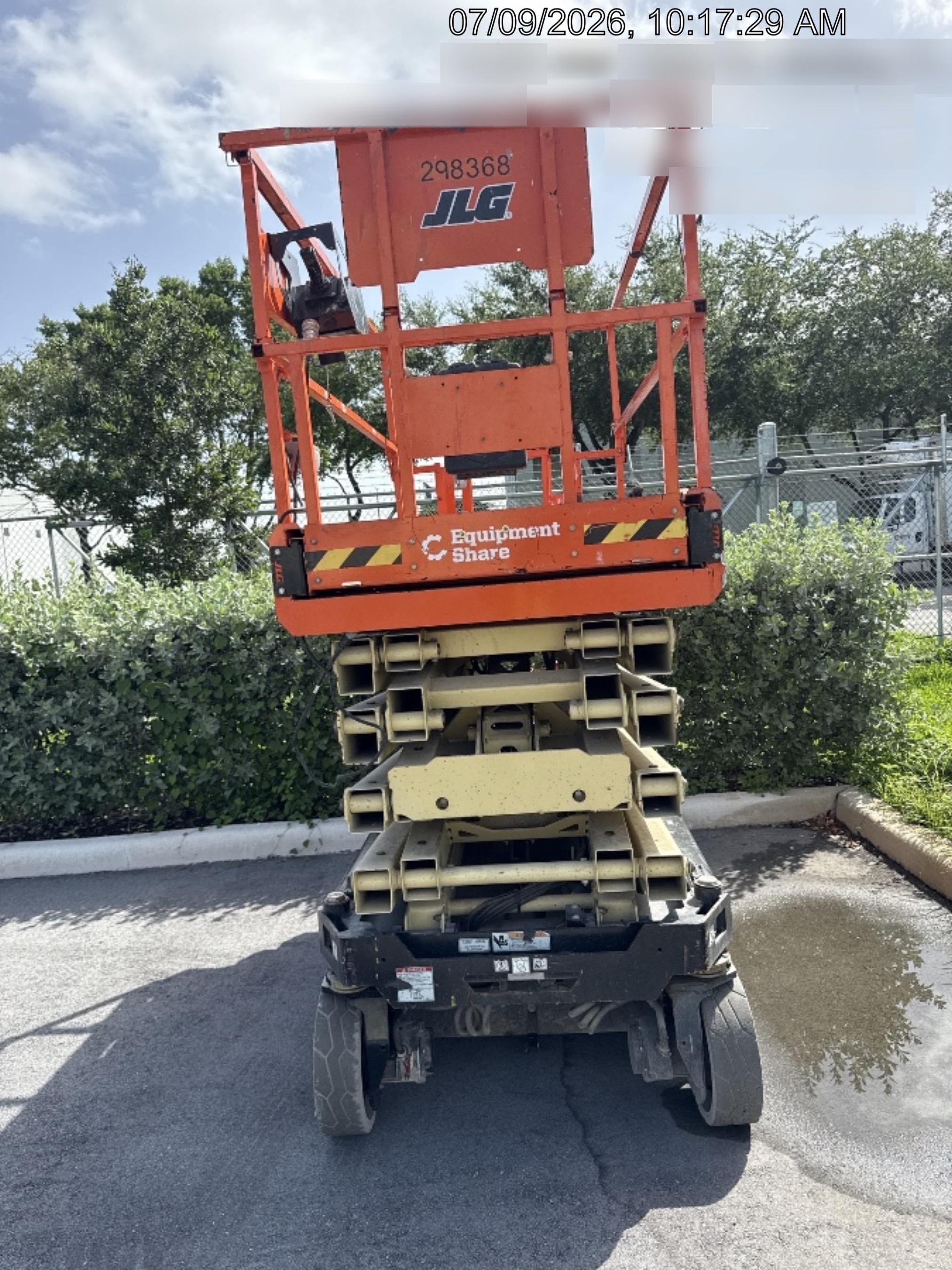 2023 JLG ES3246