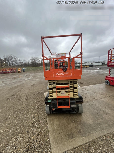 2022 JLG ES3246