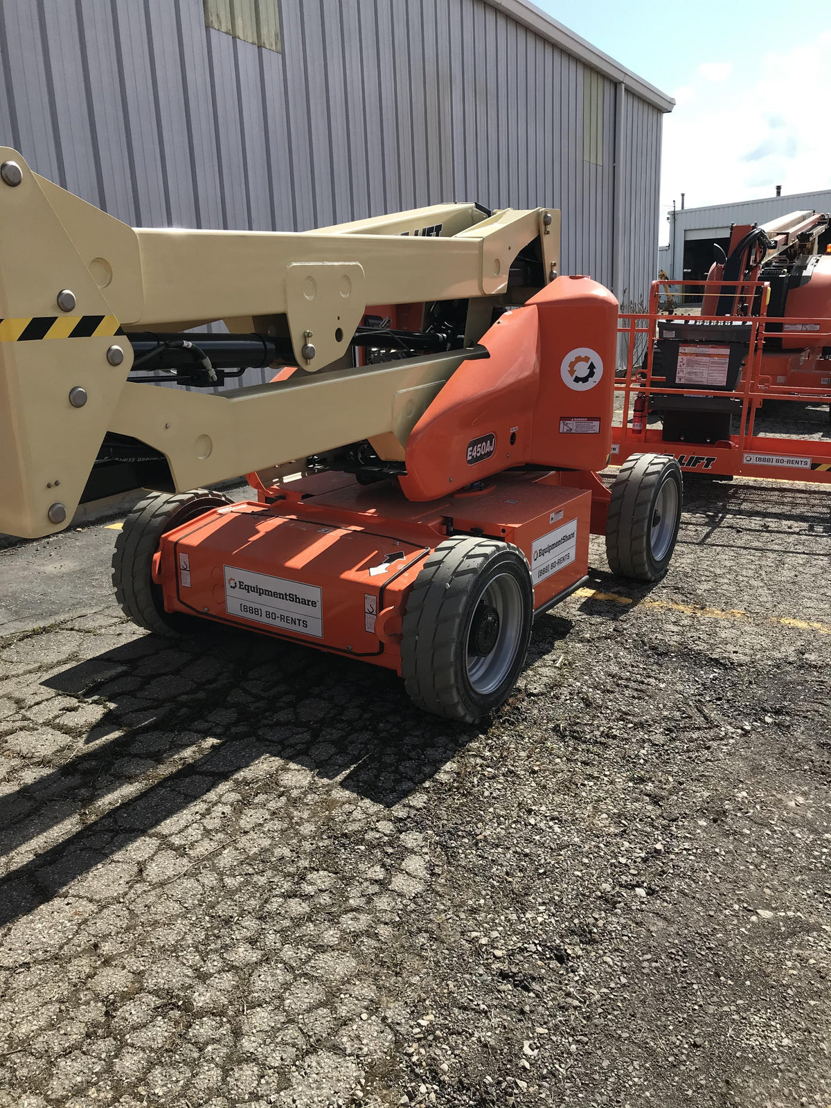 2021 JLG E450AJ