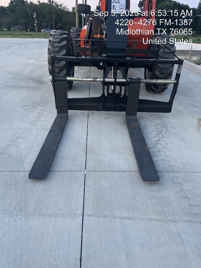 2025 SKYTRAK 8042