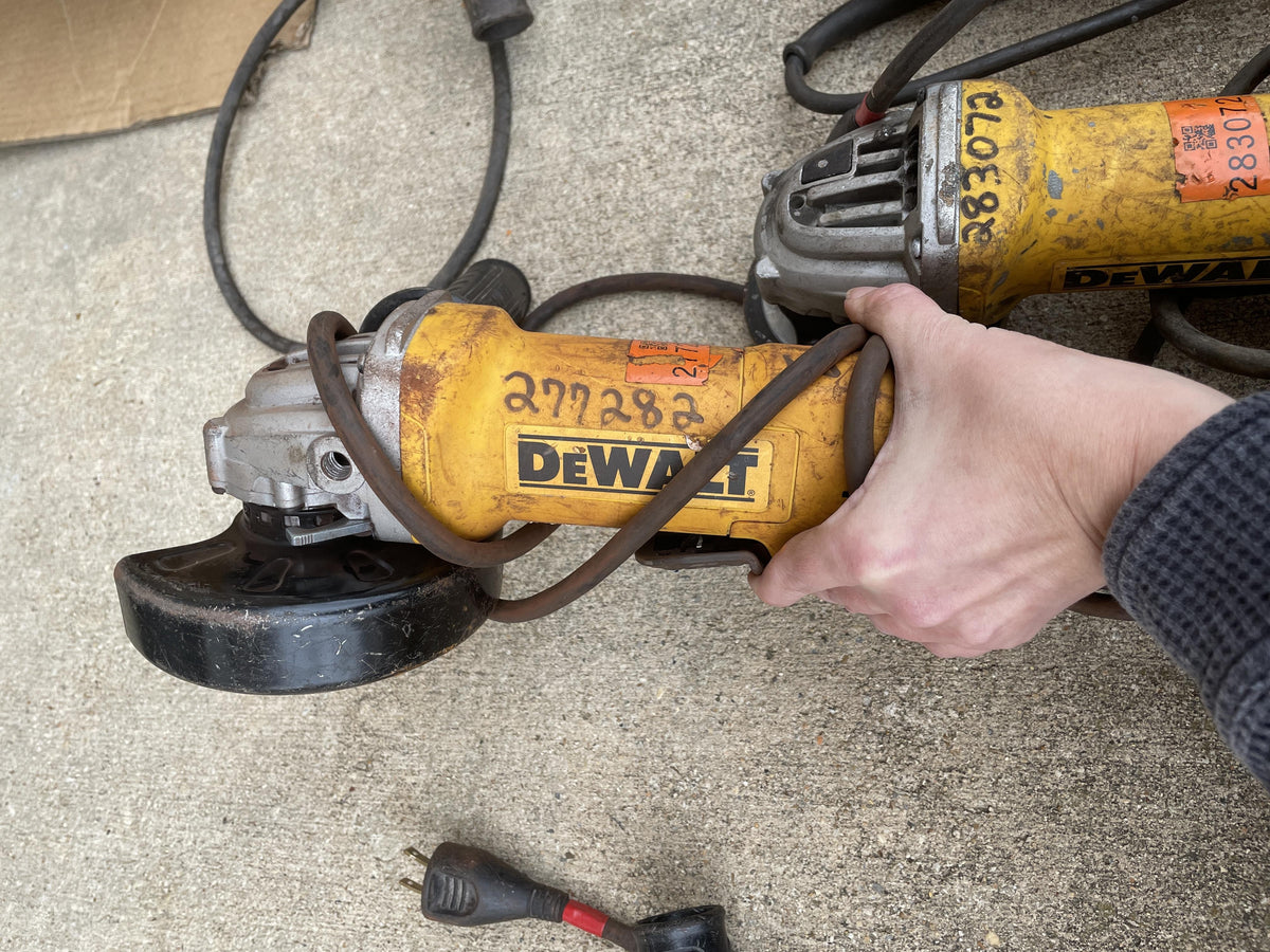 2022 DEWALT DWE402N