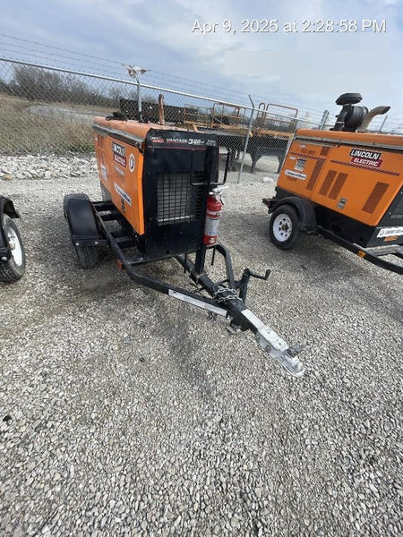 2021 Lincoln Electric Vantage 322 Vantage 322 Ready Pak 3 w/ Decals, ORANGE (includes trailer, cable rack, fender light kit) NO Telematics
