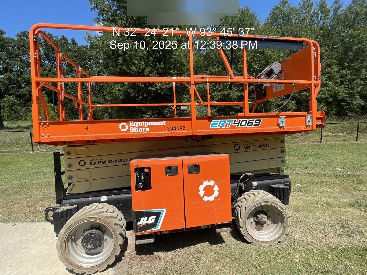 2023 JLG ERT4069