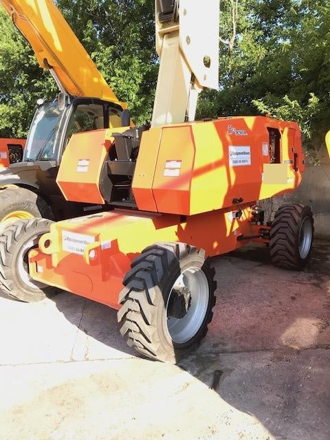2019 JLG 860SJ