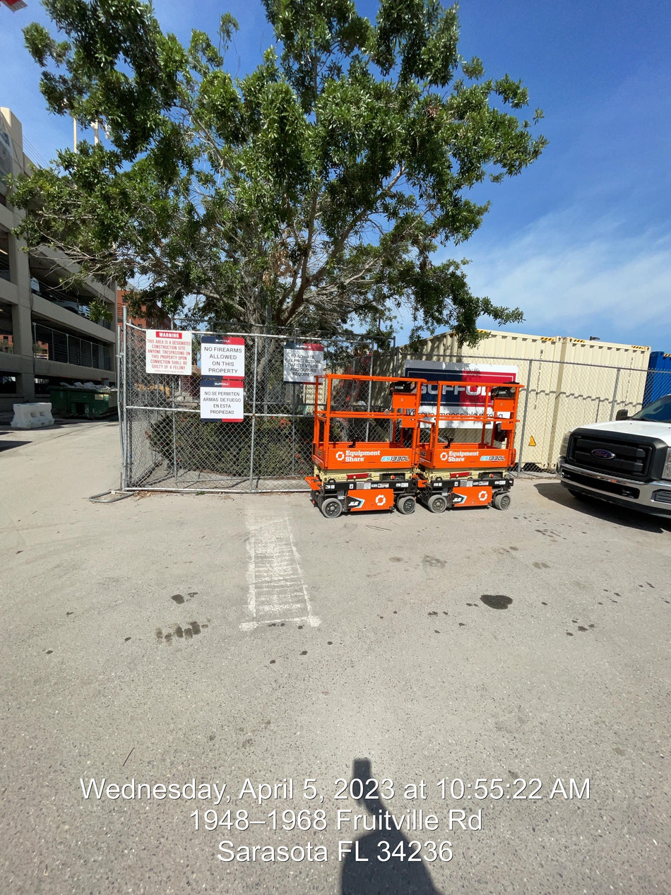 2022 JLG ES1330L