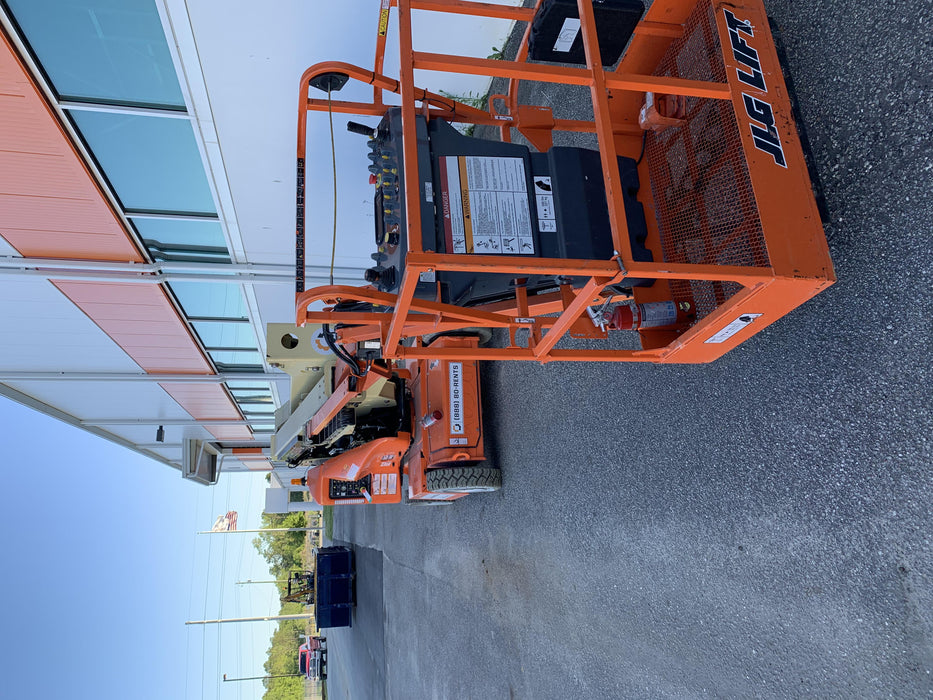 2019 JLG E300AJP
