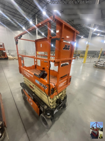 2023 JLG ES1932