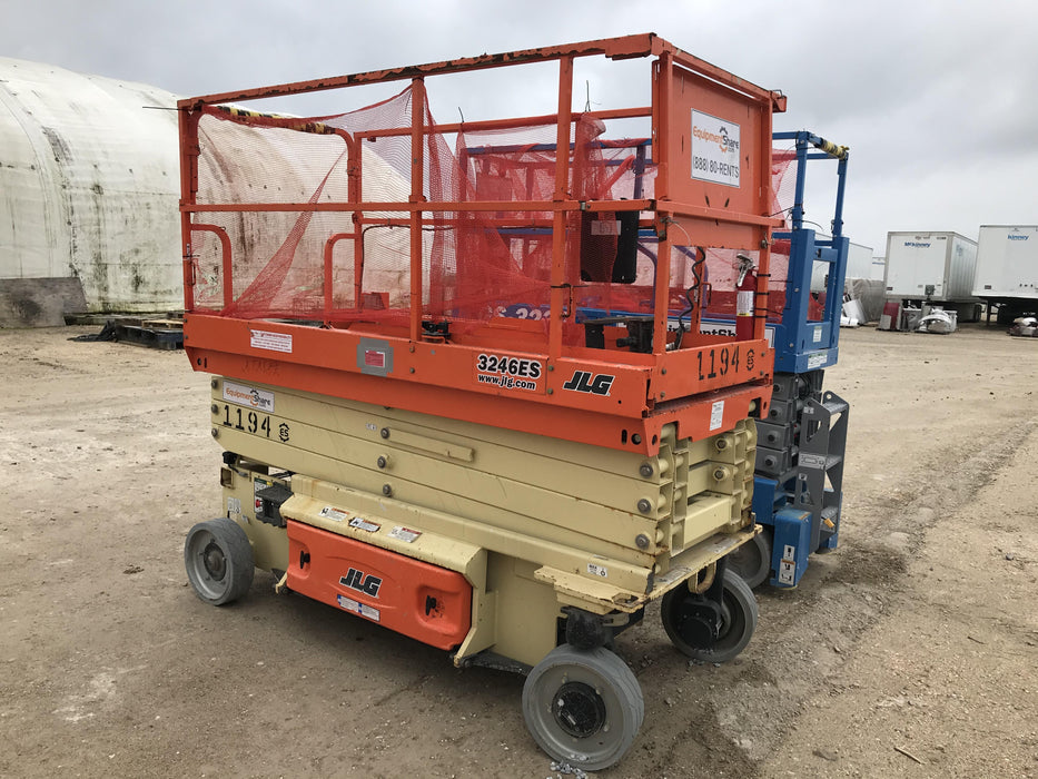 2016 JLG 3246ES