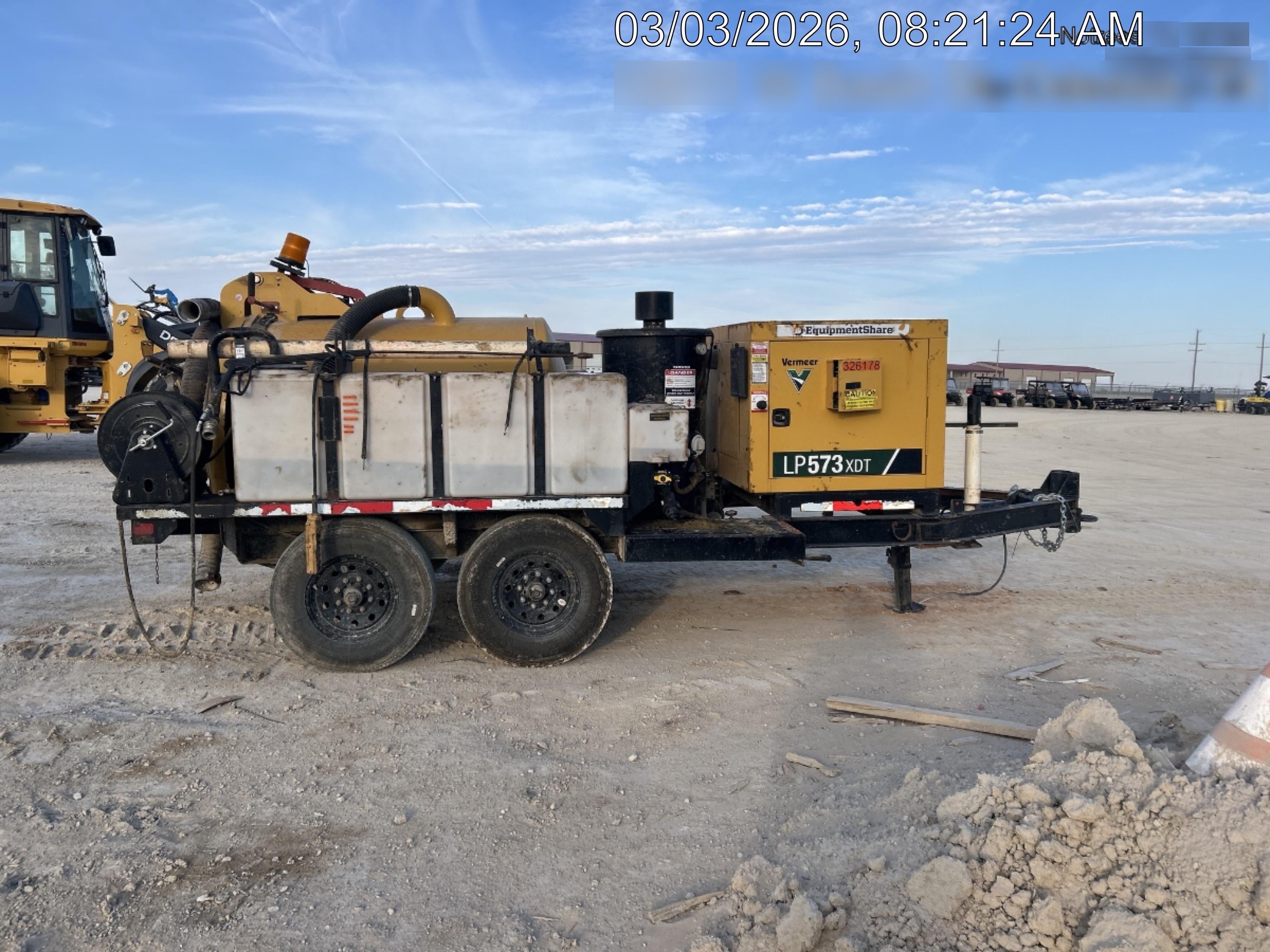 2023 Vac-Tron LP573XDT T4 Koehler Diesel Engine, 500 Gallon Debris Tank, x2 100 Gallon Water Tanks