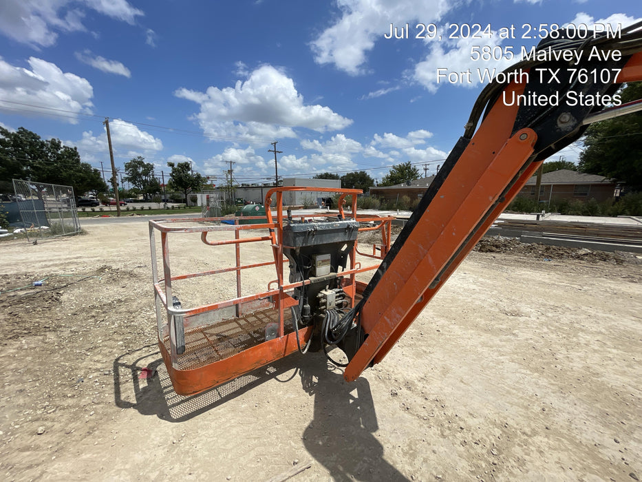 2016 JLG 660SJ