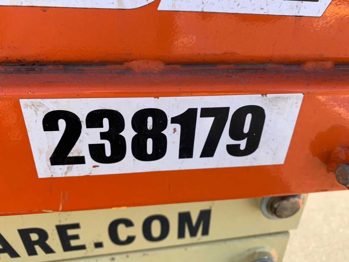 2022 JLG ES2632