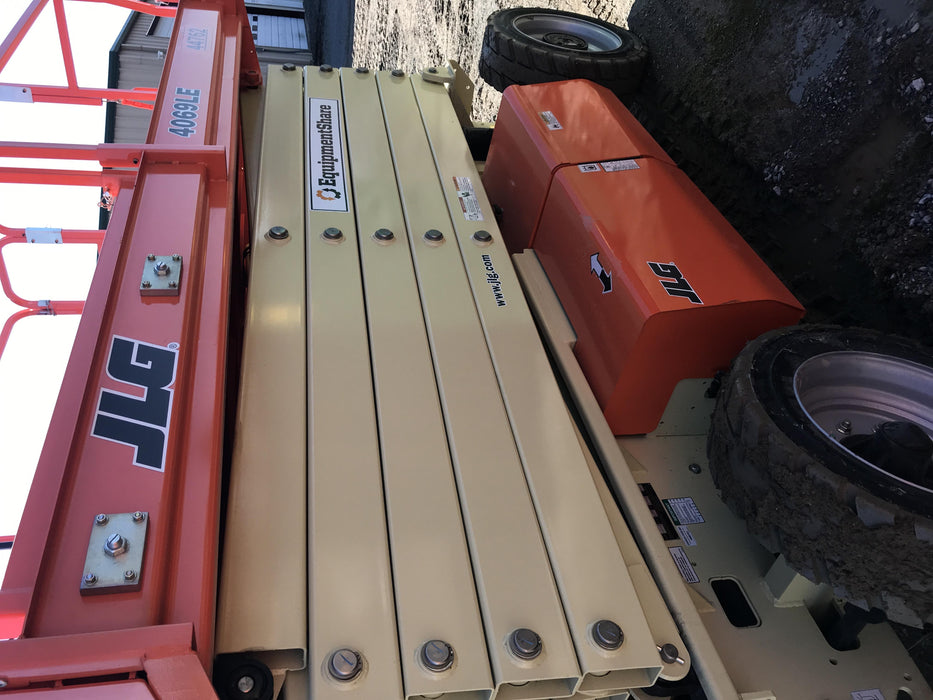 2019 JLG 4069LE
