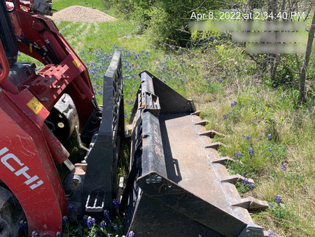 2020 EMKAY 48" Pallet Forks - Emkay