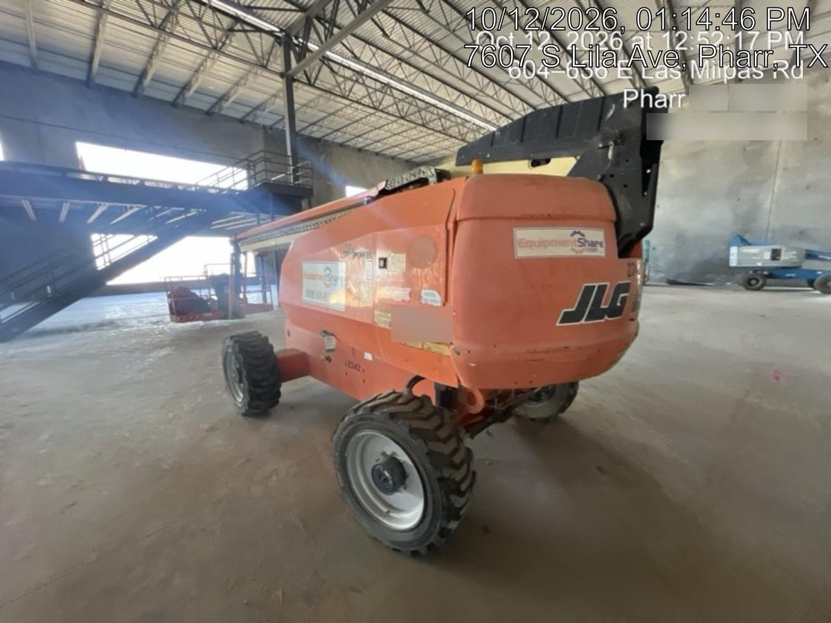 2017 JLG 660SJ