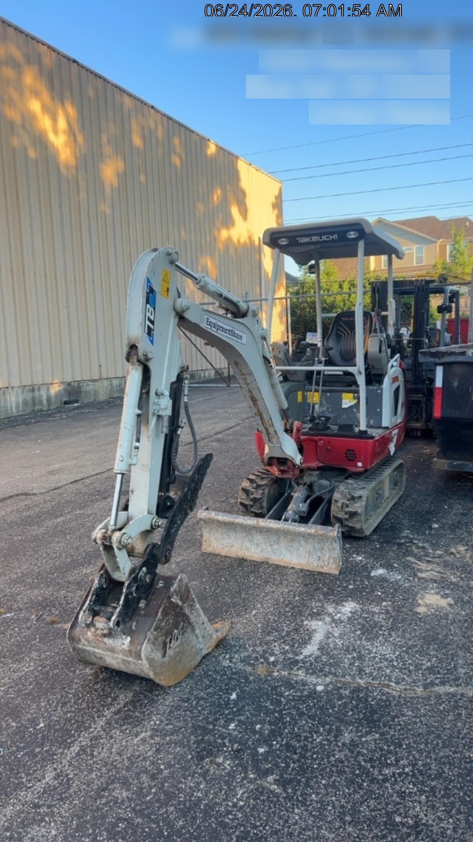 2022 TAKEUCHI TB20e