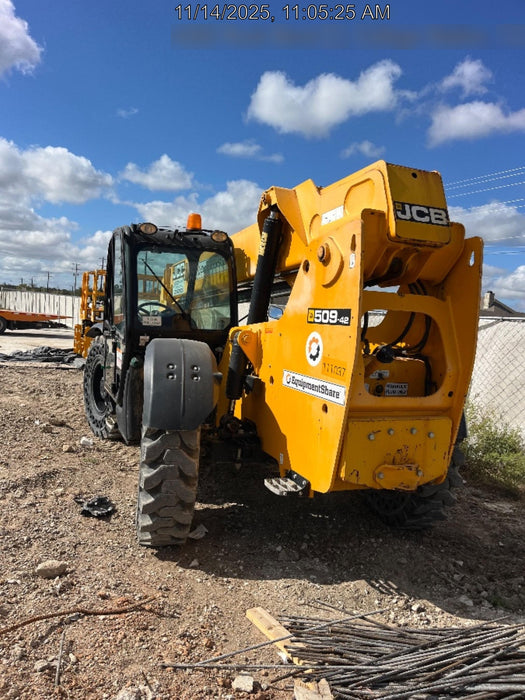 2020 JCB 509-42 Cab/Heat/Air, Solid Tires, Work Lights, Beacon, Aux Hydraulics, Back up Alarm, Lifting Eye, ES Decals