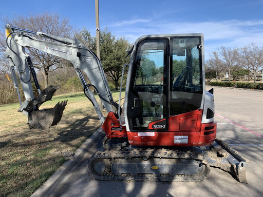 2021 TAKEUCHI TB235-2CR