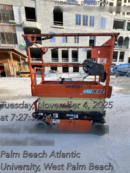 2022 JLG ES1932