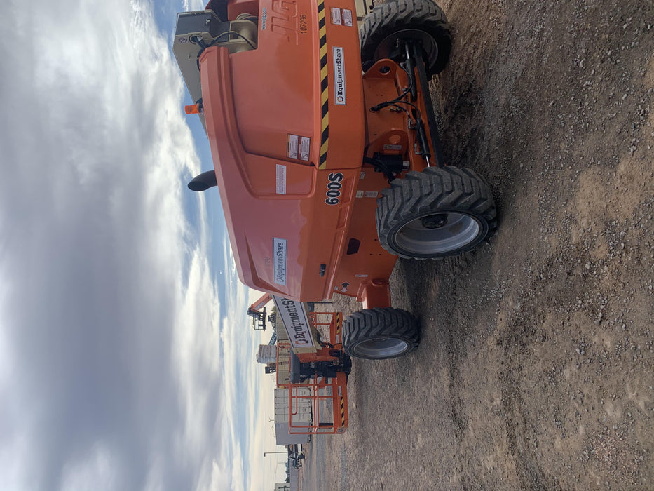 2020 JLG 600S