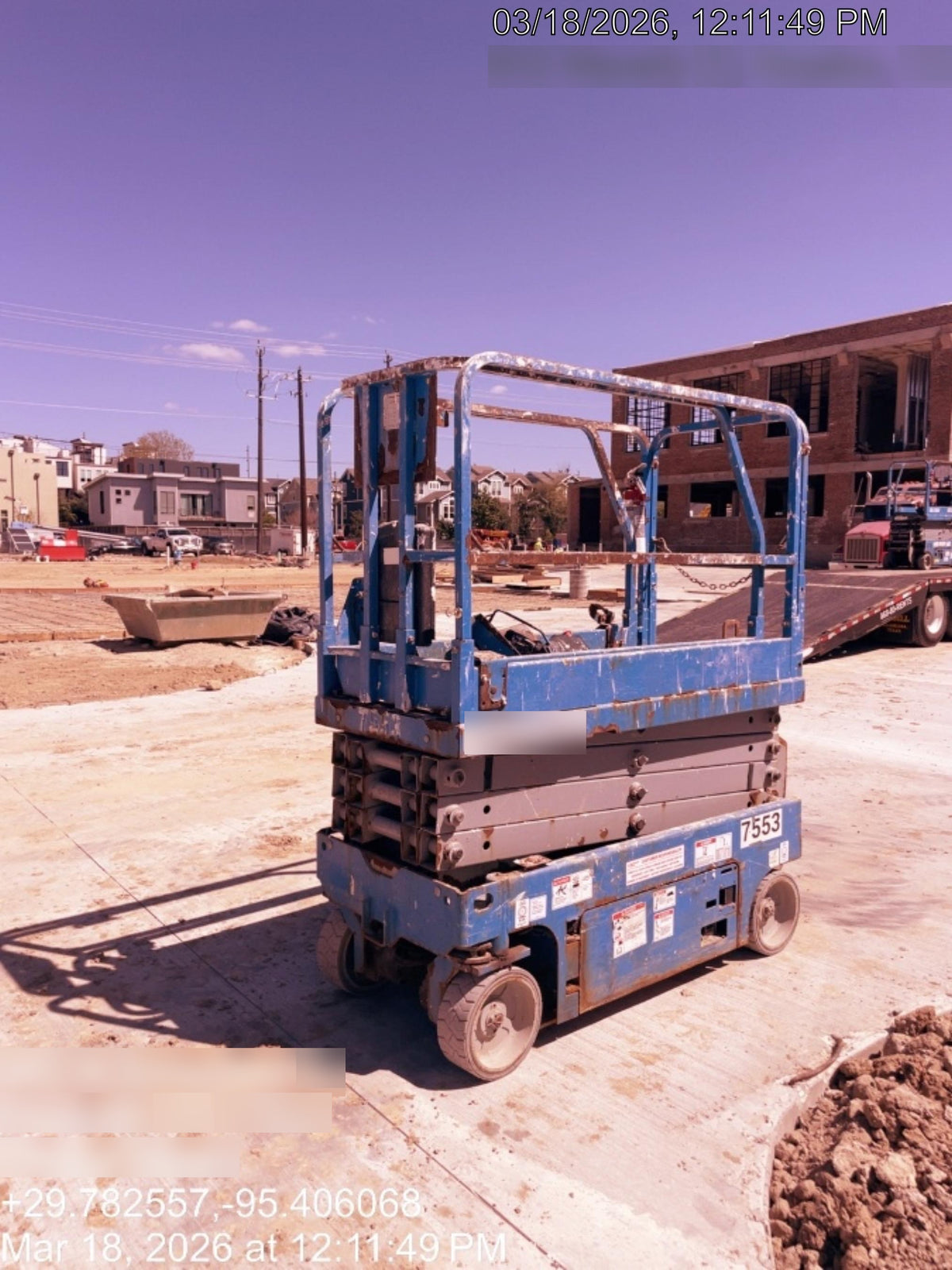 2017 Genie GS-1930 Genie GS-1930 Lift w/Fixed Rail and Chain Entry