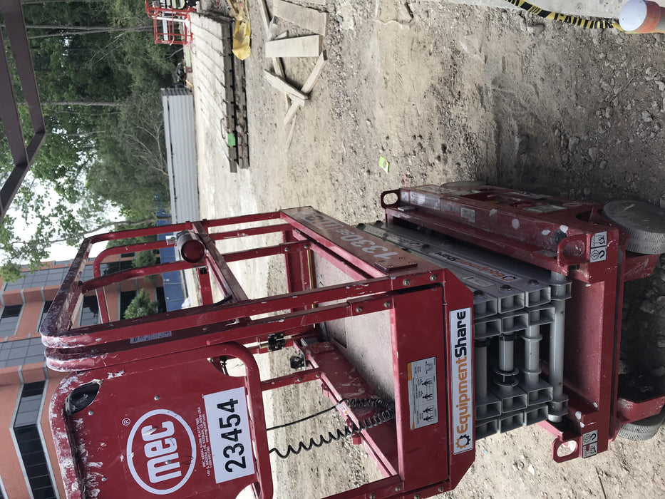 2019 MEC 1330SE MEC 1330SE w/ES Track Hardware, Full Extended 2 Year Warranty