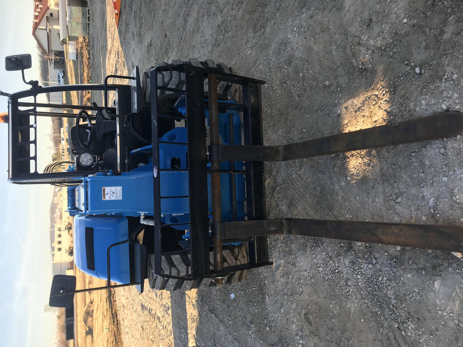 2019 Genie GTH-5519 Canopy, Solid RT Tires, LED Work Lights, Beacon\t48" Carriage, 48" Forks