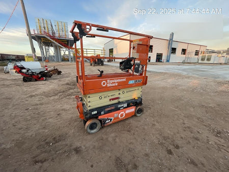 2022 JLG ES1932