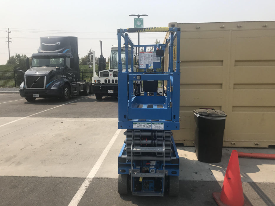 2020 Genie GS-1930 Solid Non Marking Tires, Beacon, Folding rails with half height swing gate, 800W Inverter